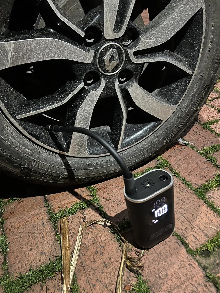 Inflador de llantas portatil (compresor de aire) inalambrico